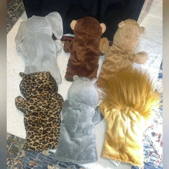 Restoration Hardware RH Plush Puppet Toy Family Theater Play Set w/Stage/Curtain - Picture 9 of 15